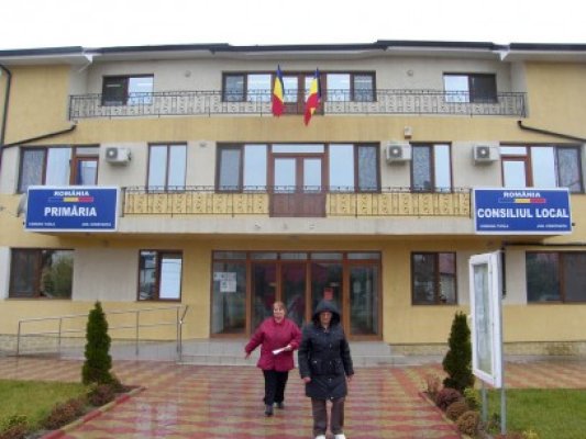 ANUNȚ al Primăriei Tuzla cu privire la datoriile acumulate la bugetul local